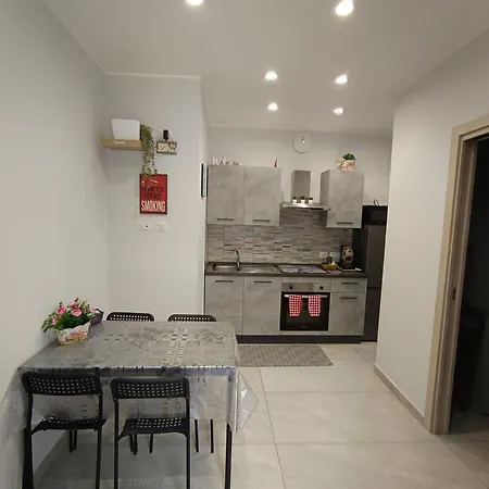 아파트 La Casa Di Flo